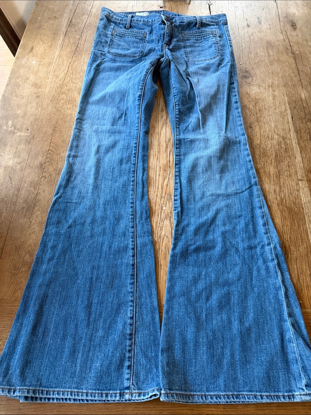Gap Flare Jeans Womens 1969 size 8 / 29 front flat pockets